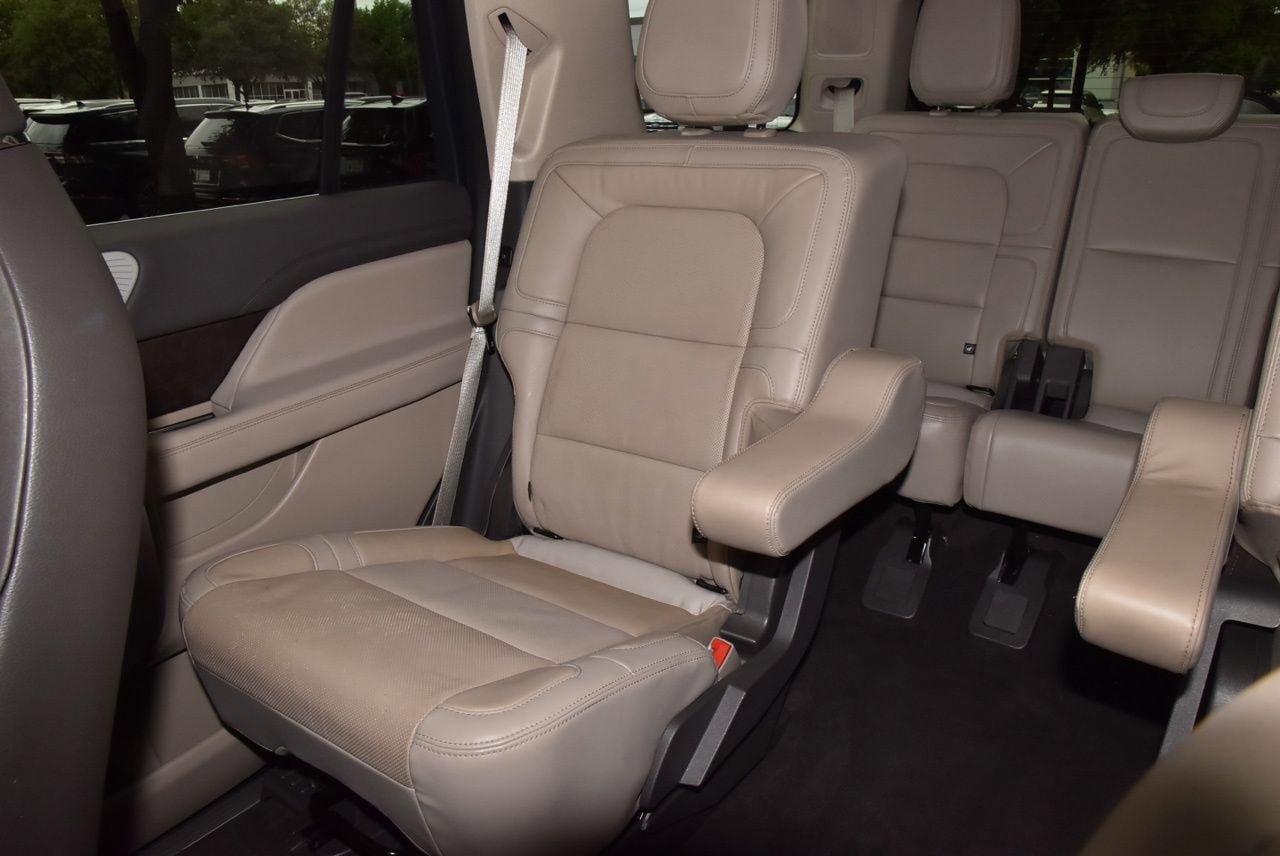 Used 2024 Lincoln Navigator Reserve image 20