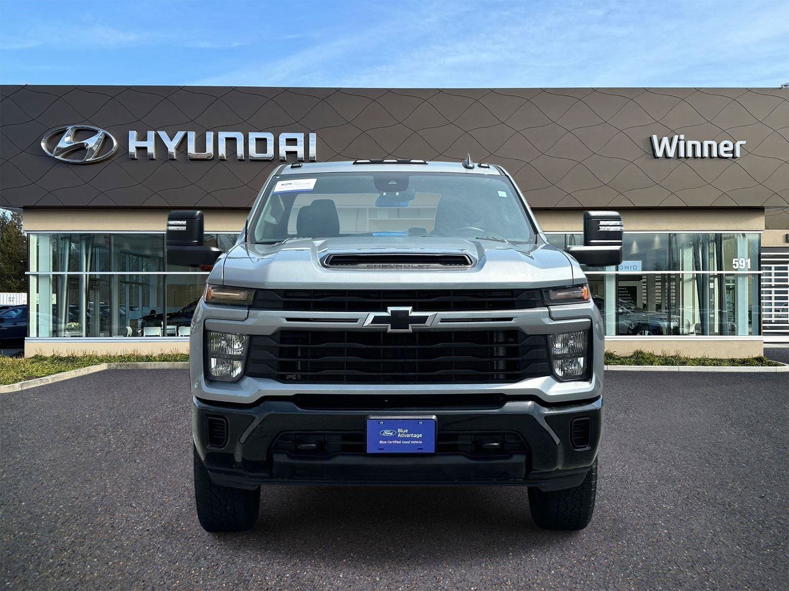 Used 2024 Chevrolet Silverado 2500 Custom w/ Custom Value Package AWD/4WD image 6
