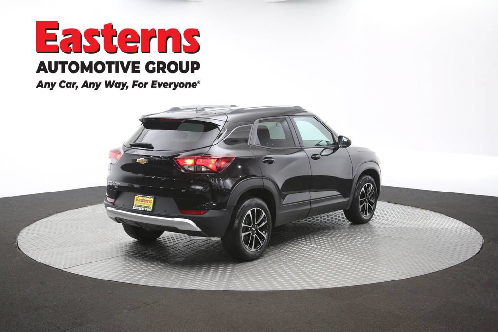 Used 2026 Chevrolet TrailBlazer LT w/ LT Cold Weather Package AWD/4WD image 40