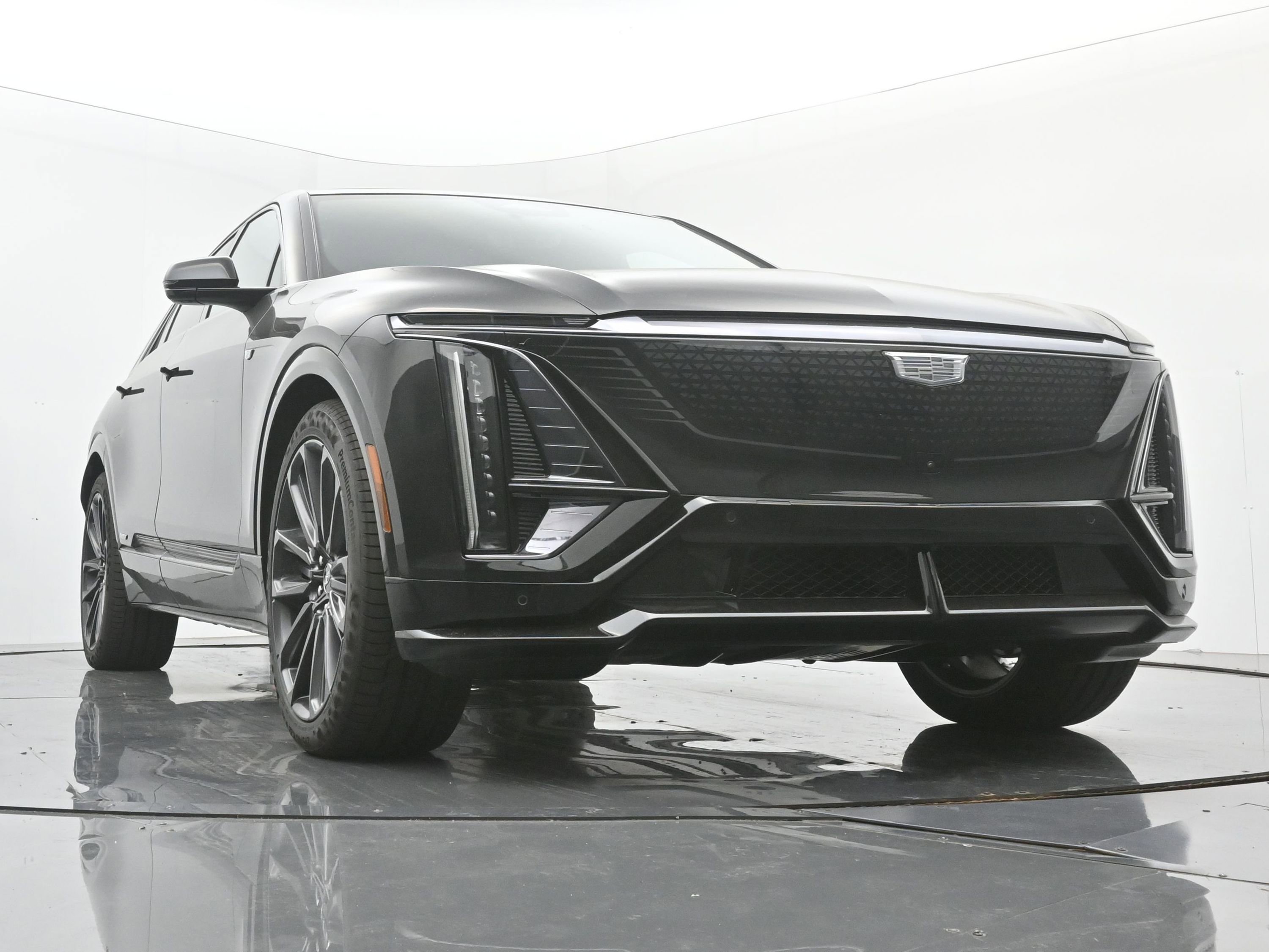 New 2026 Cadillac Lyriq V AWD/4WD image 22