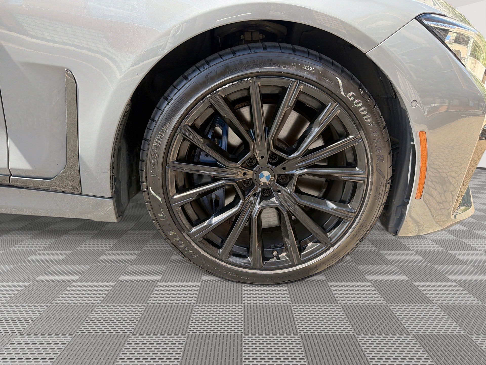 Used 2021 BMW 750i xDrive w/ Executive Package AWD/4WD image 39