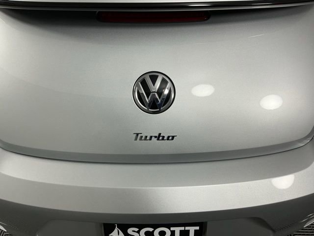 Used 2013 Volkswagen Beetle 2.0T image 17
