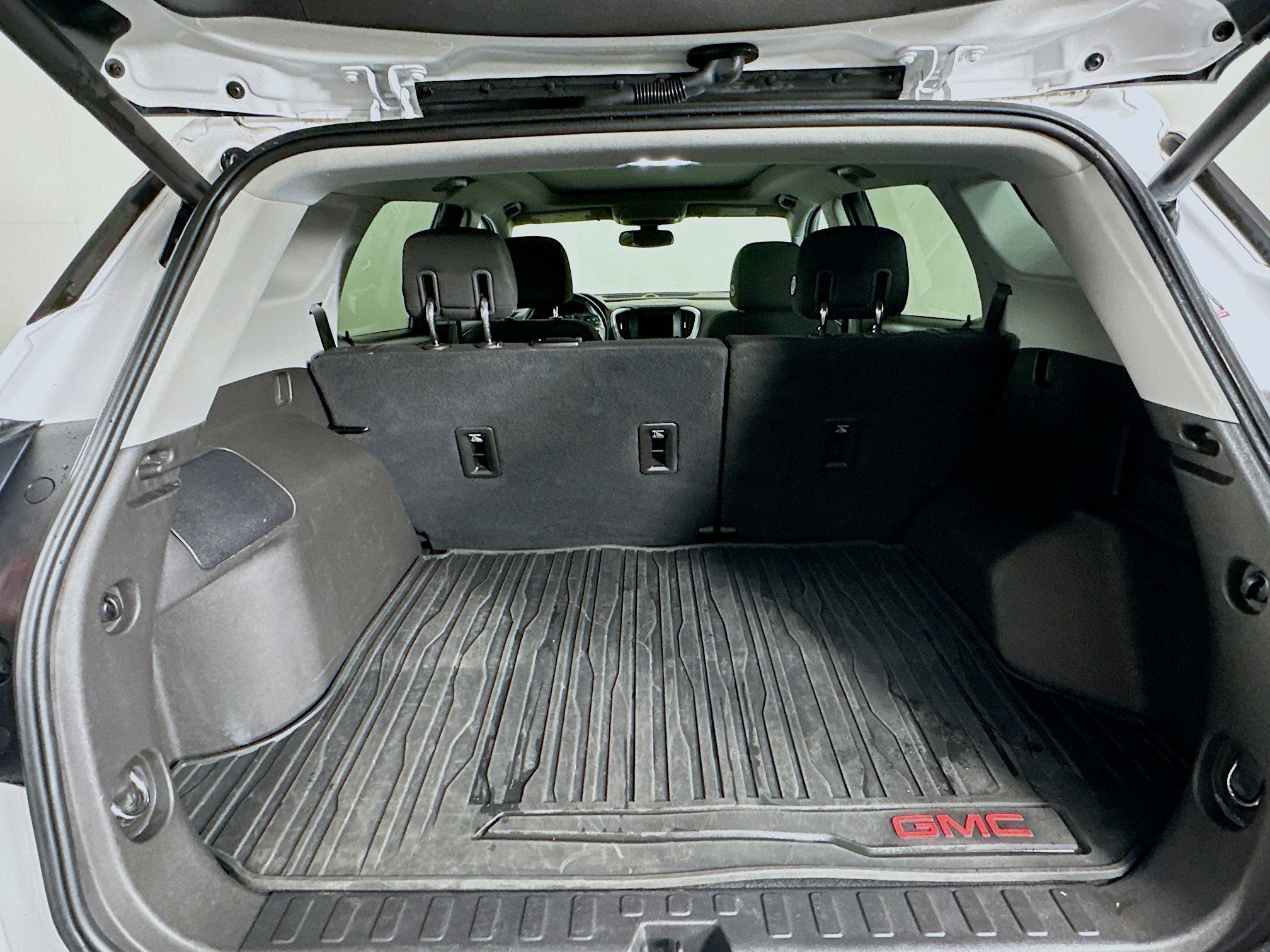 Used 2018 GMC Terrain SLE w/ Driver Convenience Package image 28