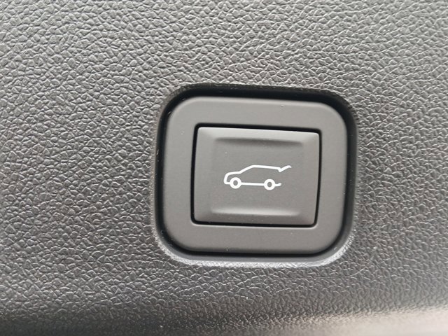 New 2026 Chevrolet Traverse High Country w/ LPO, Floor Liner Package AWD/4WD image 29