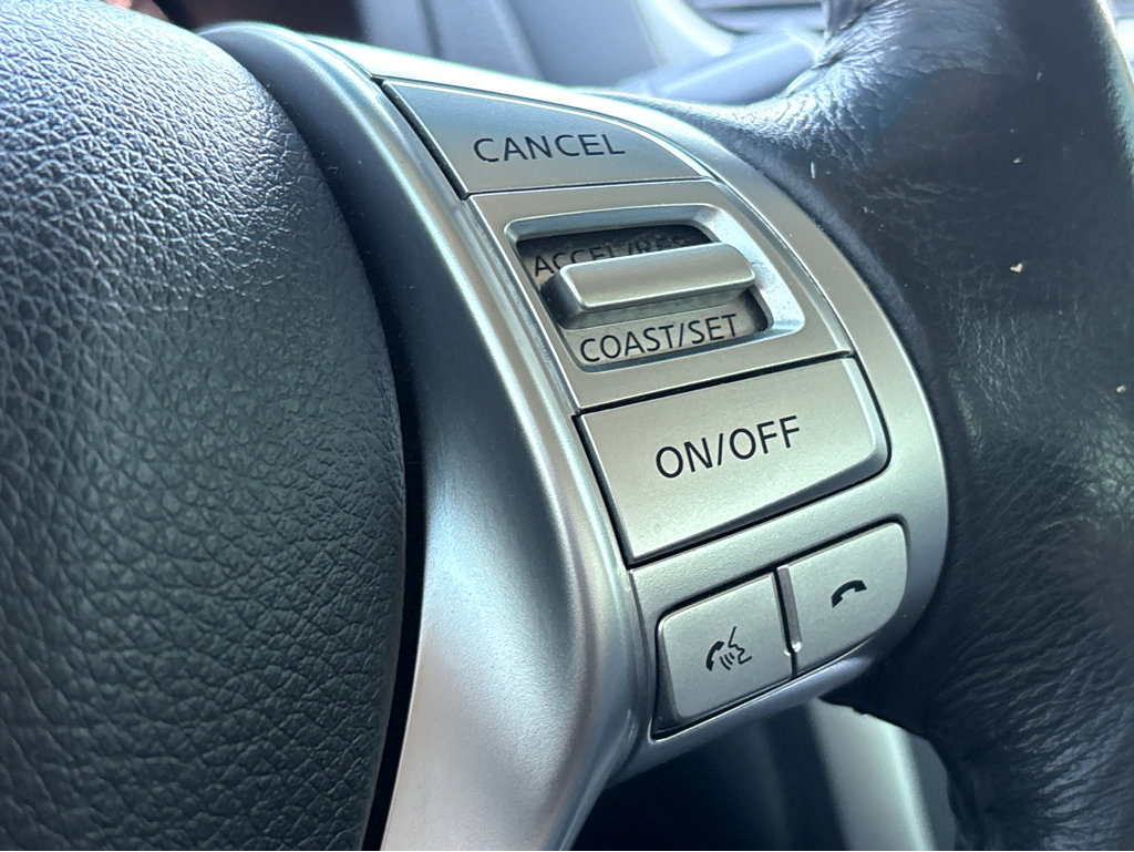 Used 2017 Nissan Altima 2.5 SL w/ Moonroof Package image 14