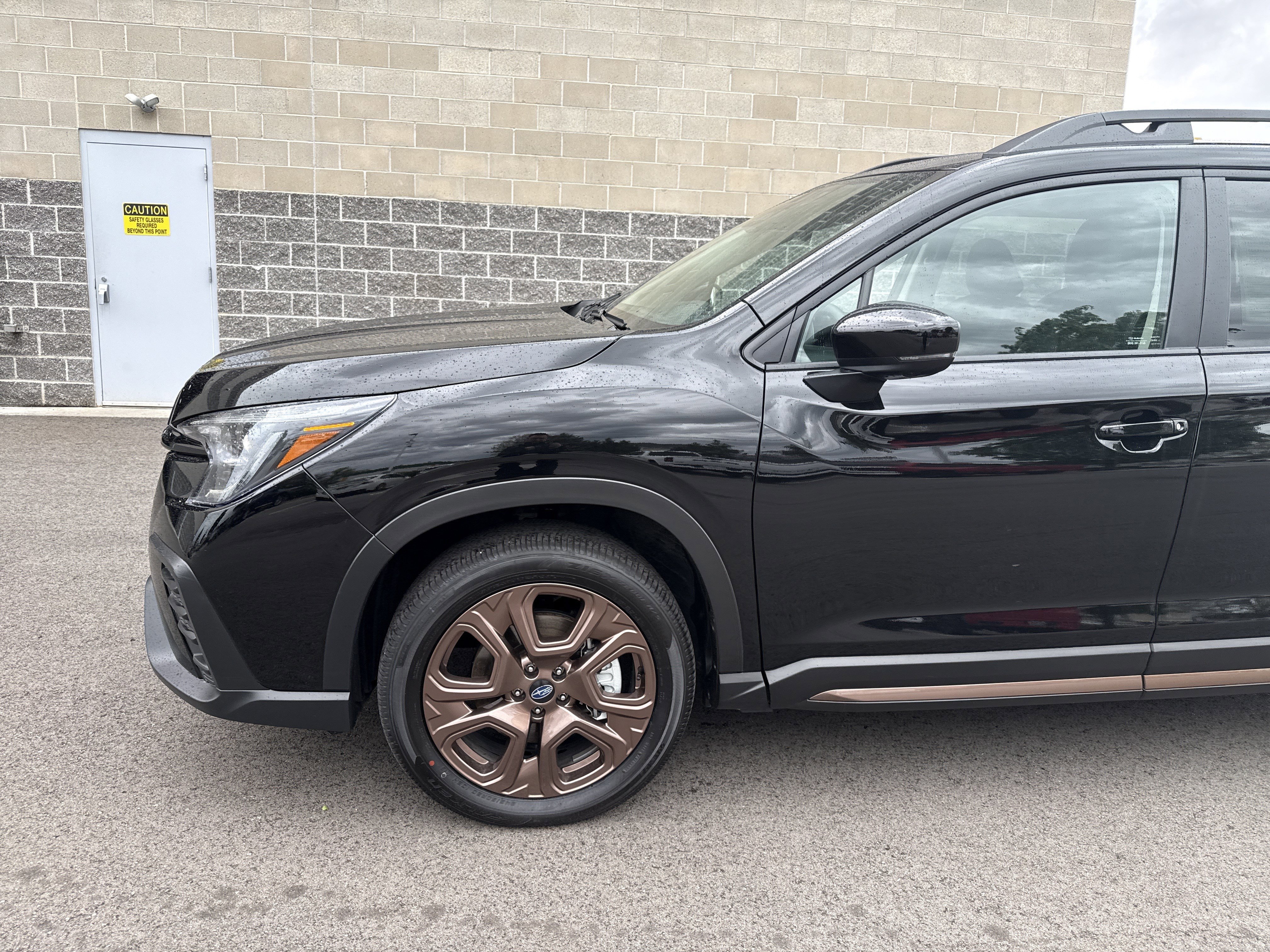 Used 2025 Subaru Ascent Bronze Edition image 2