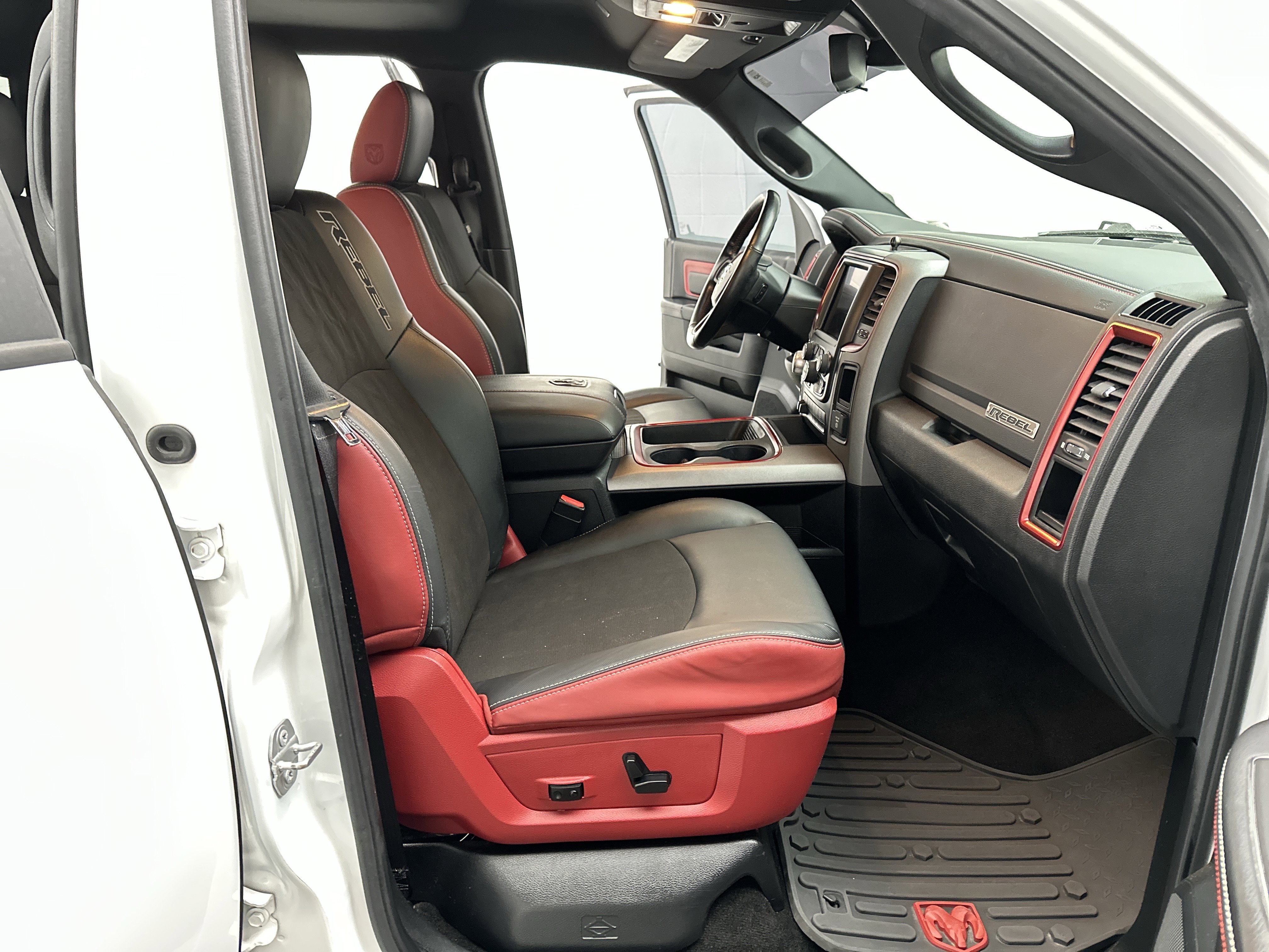 Used 2018 RAM 1500 Rebel w/ Luxury Group image 25