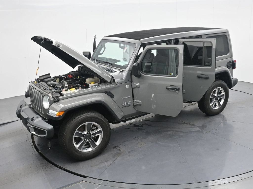 Used 2022 Jeep Wrangler Unlimited Sahara w/ LED Lighting Group AWD/4WD image 39