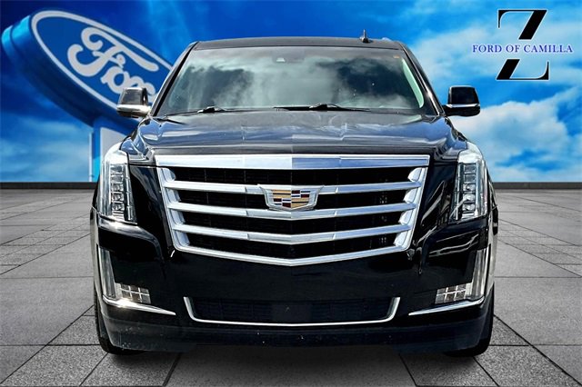 Used 2015 Cadillac Escalade Premium image 3
