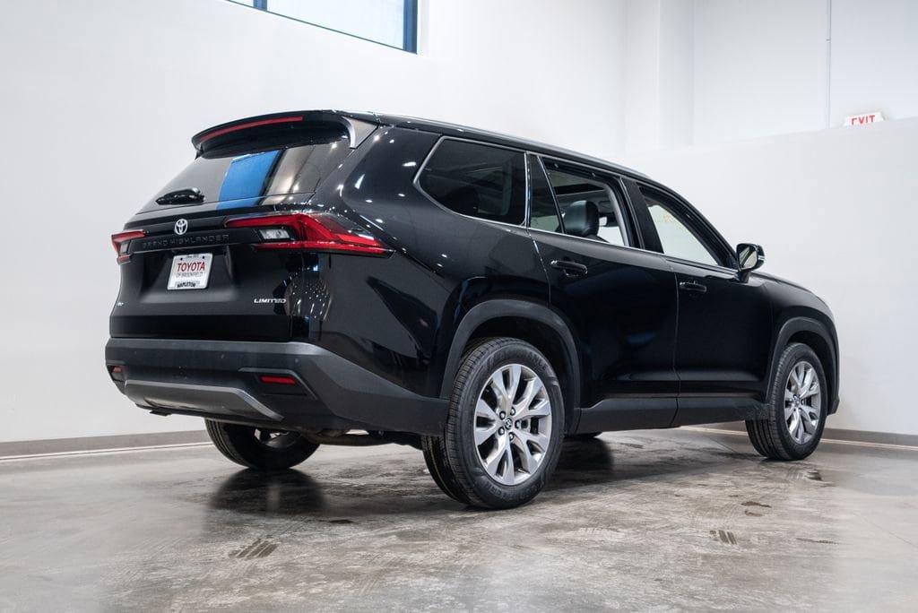 Certified 2025 Toyota Grand Highlander AWD image 9