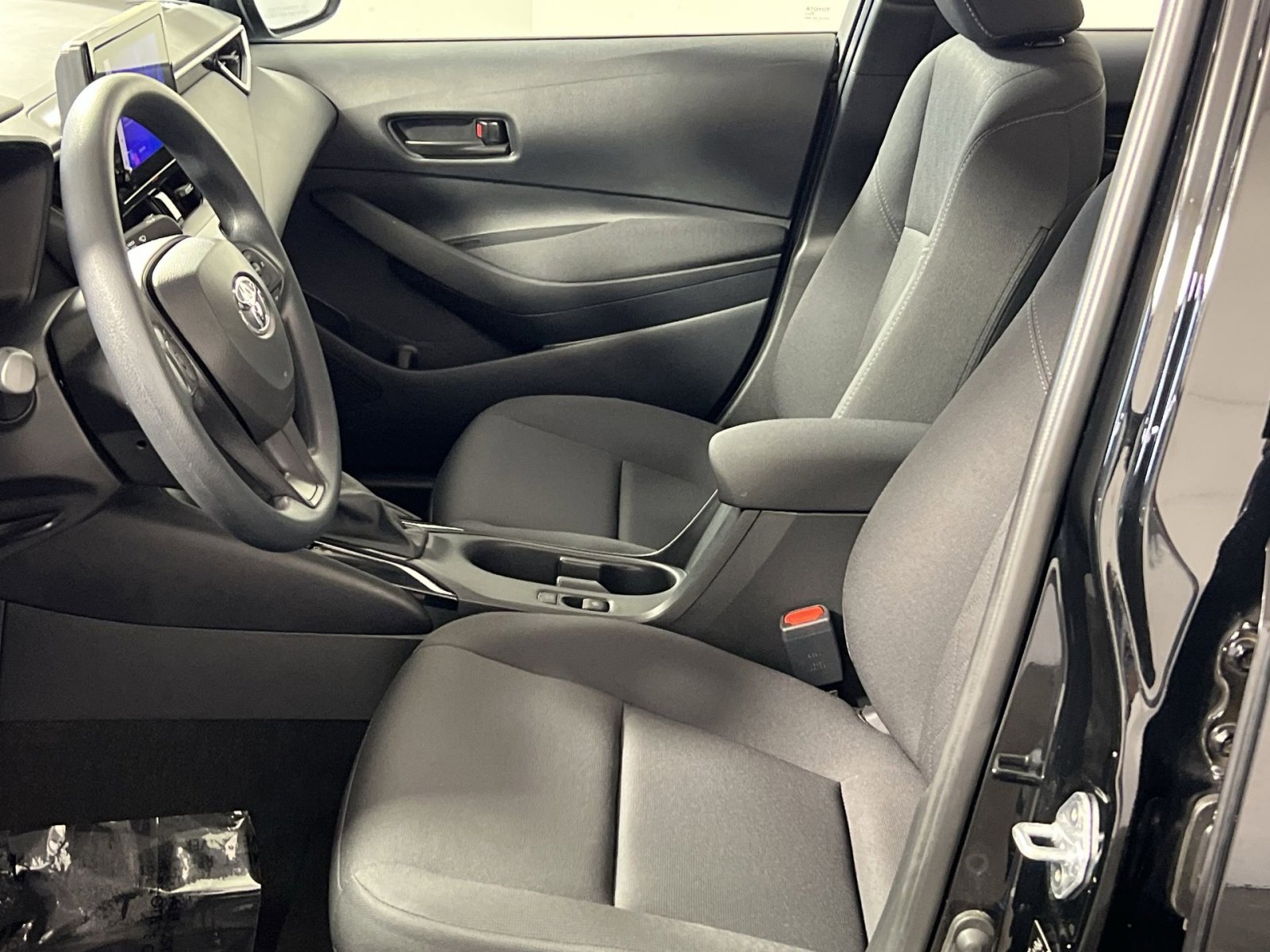 Used 2024 Toyota Corolla LE image 13