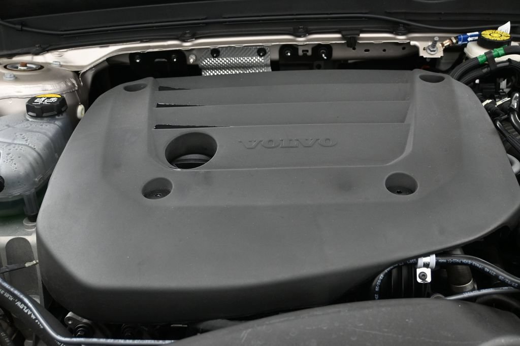 Used 2023 Volvo XC40 B4 Plus w/ Protection Package FWD image 35