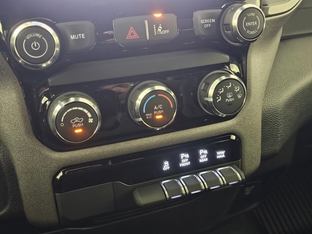 New 2026 RAM 1500 Warlock AWD/4WD image 29