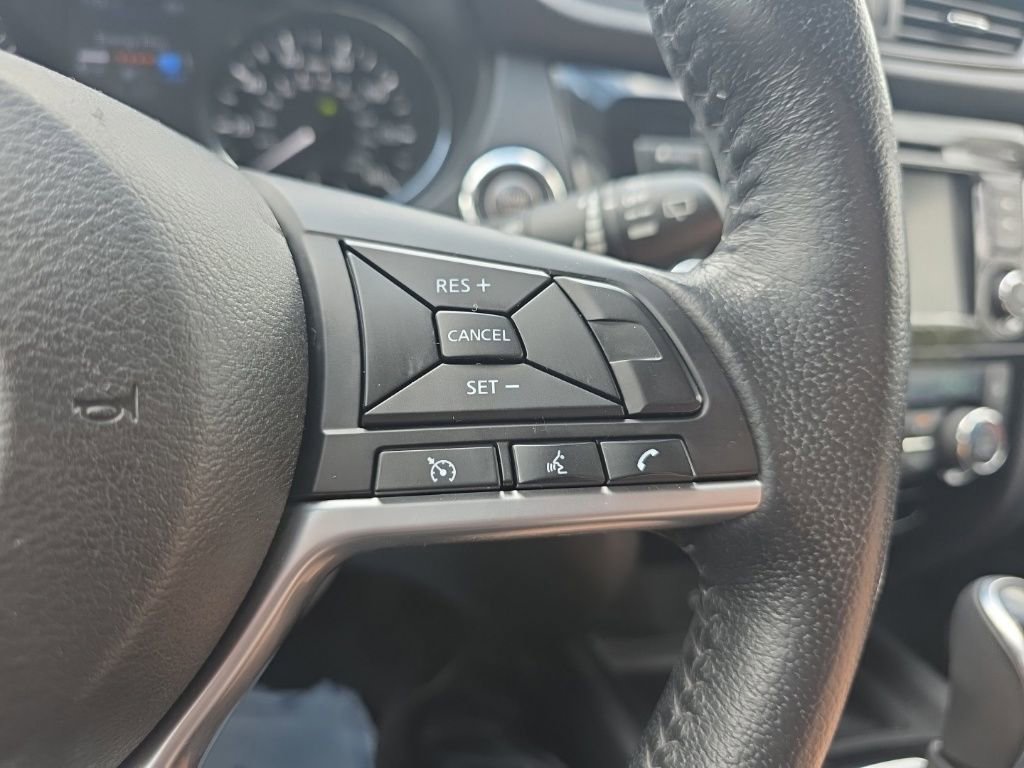 Used 2019 Nissan Rogue SV image 24