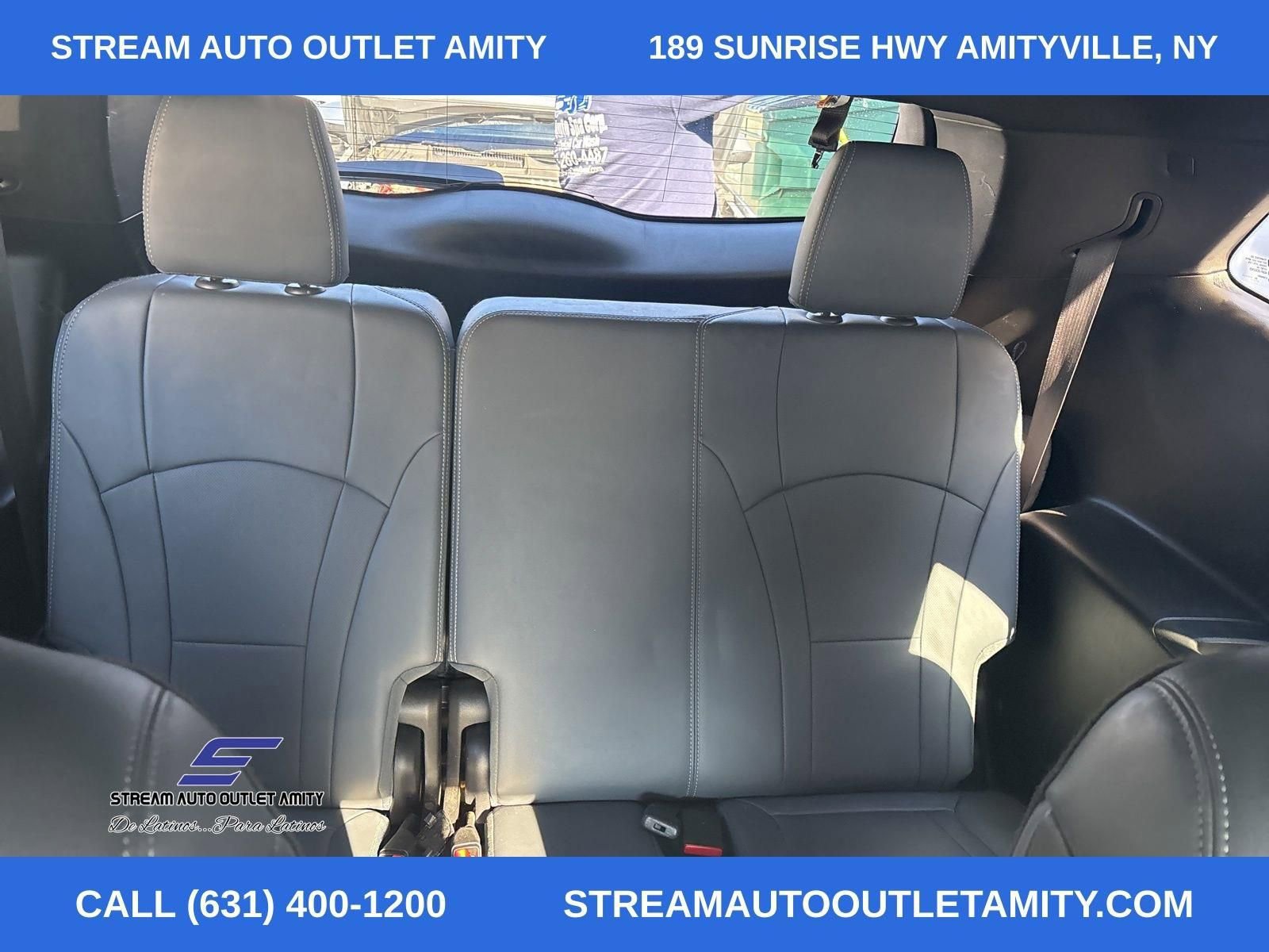 Used 2024 Buick Enclave Essence w/ Experience Buick Package image 19