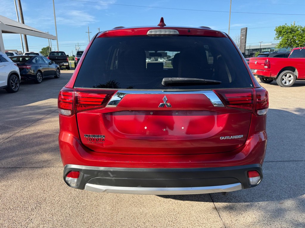 Used 2018 Mitsubishi Outlander ES image 6
