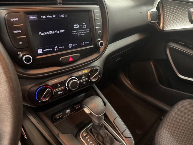 Used 2024 Kia Soul LX w/ Option Group 015 FWD image 30
