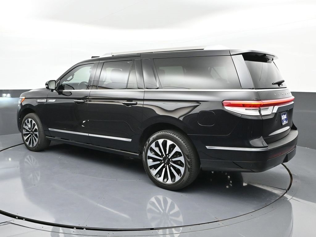 Used 2023 Lincoln Navigator L Reserve image 24