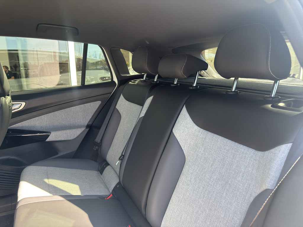 Used 2023 Volkswagen ID.4 Pro image 14