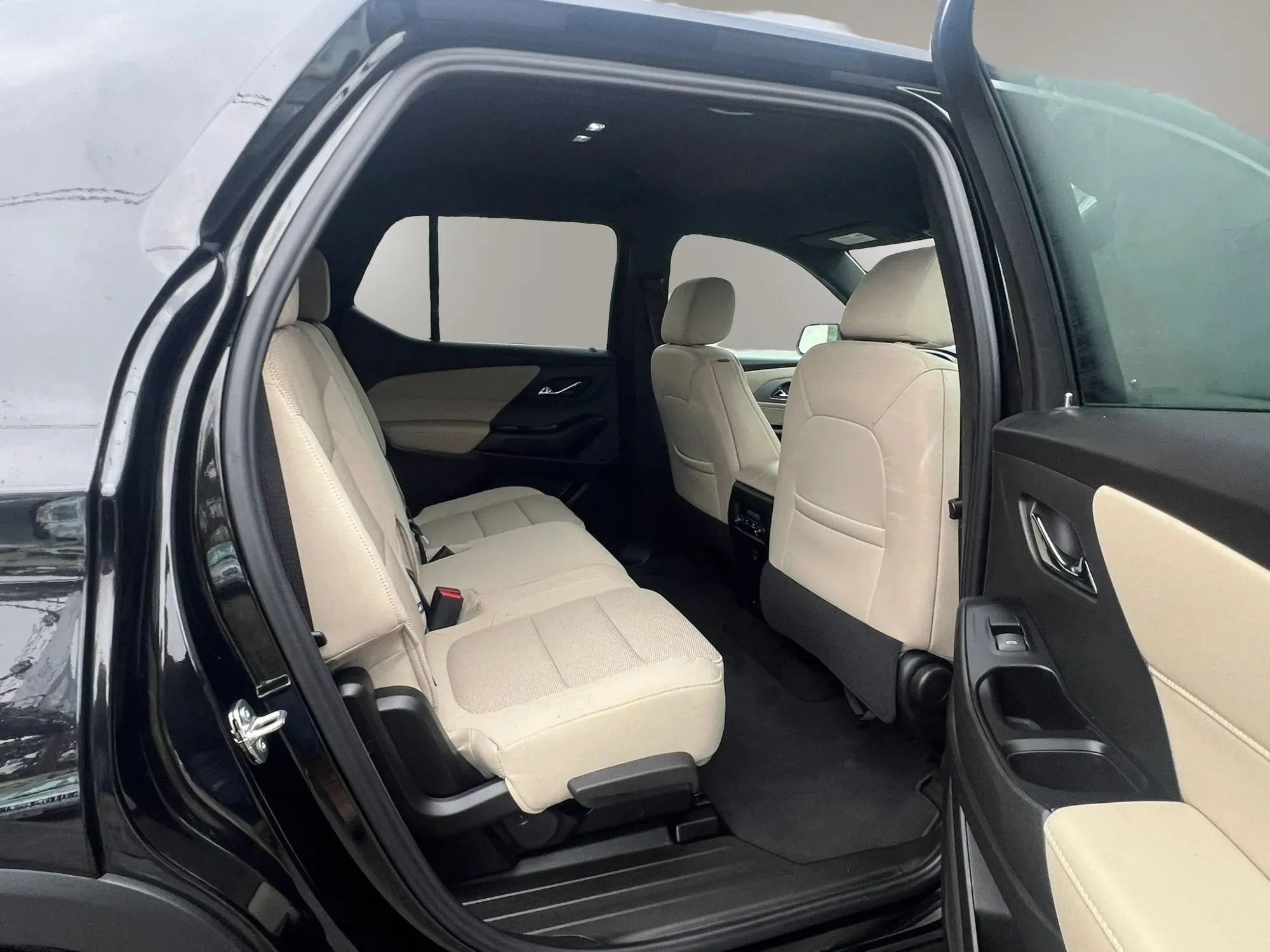 Used 2023 Chevrolet Traverse LS w/ LPO, Cargo Package AWD/4WD image 30