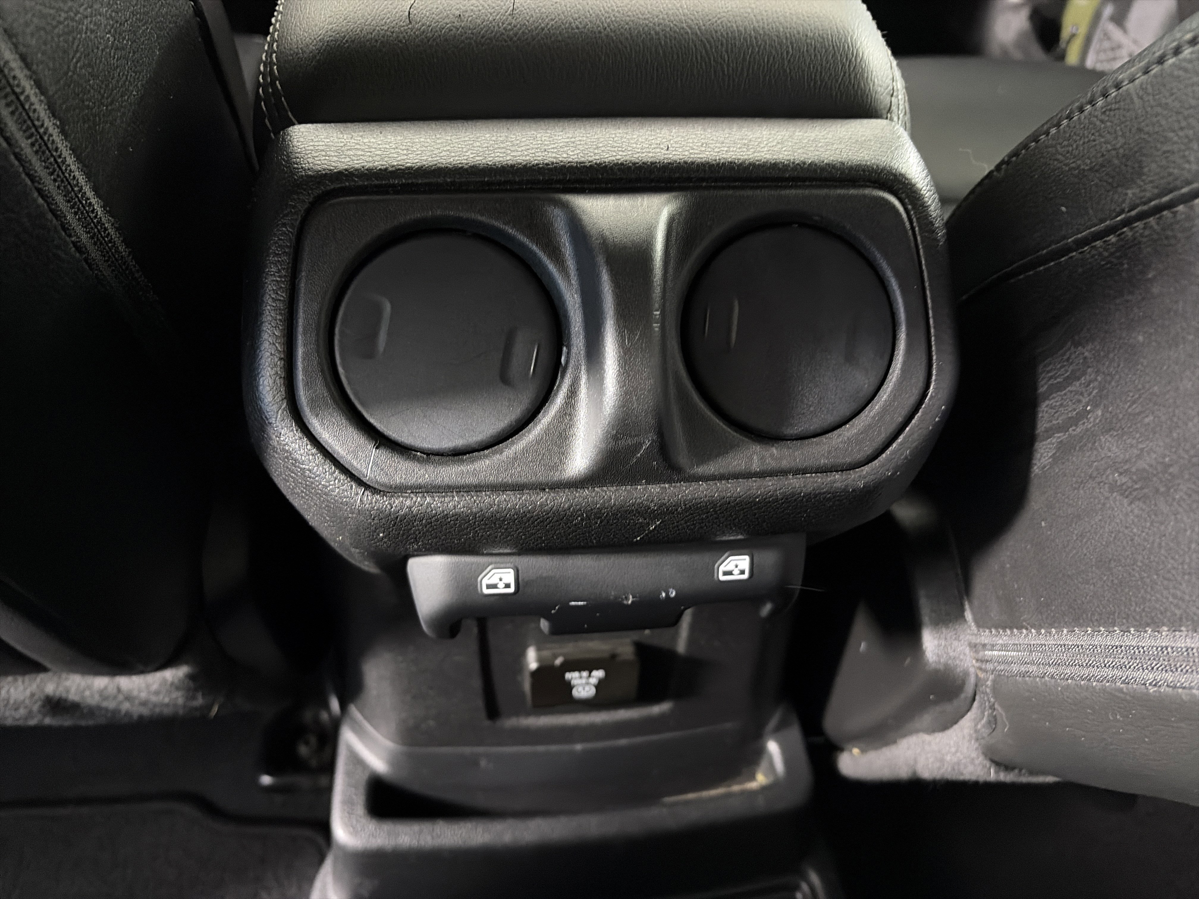 Used 2022 Jeep Wrangler Unlimited Sahara w/ Cold Weather Group image 34