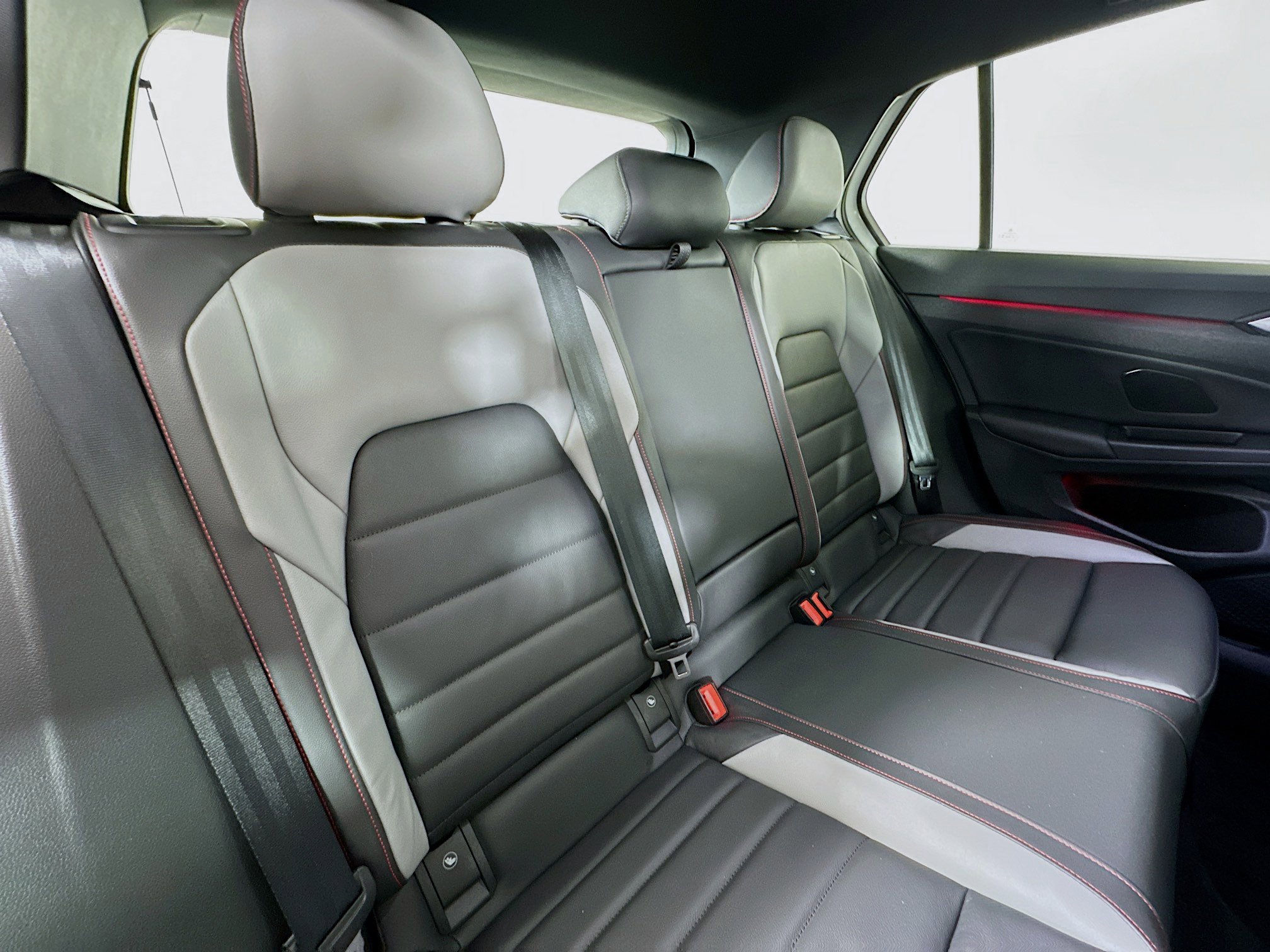 Used 2024 Volkswagen GTI Autobahn w/ MDO Package image 27