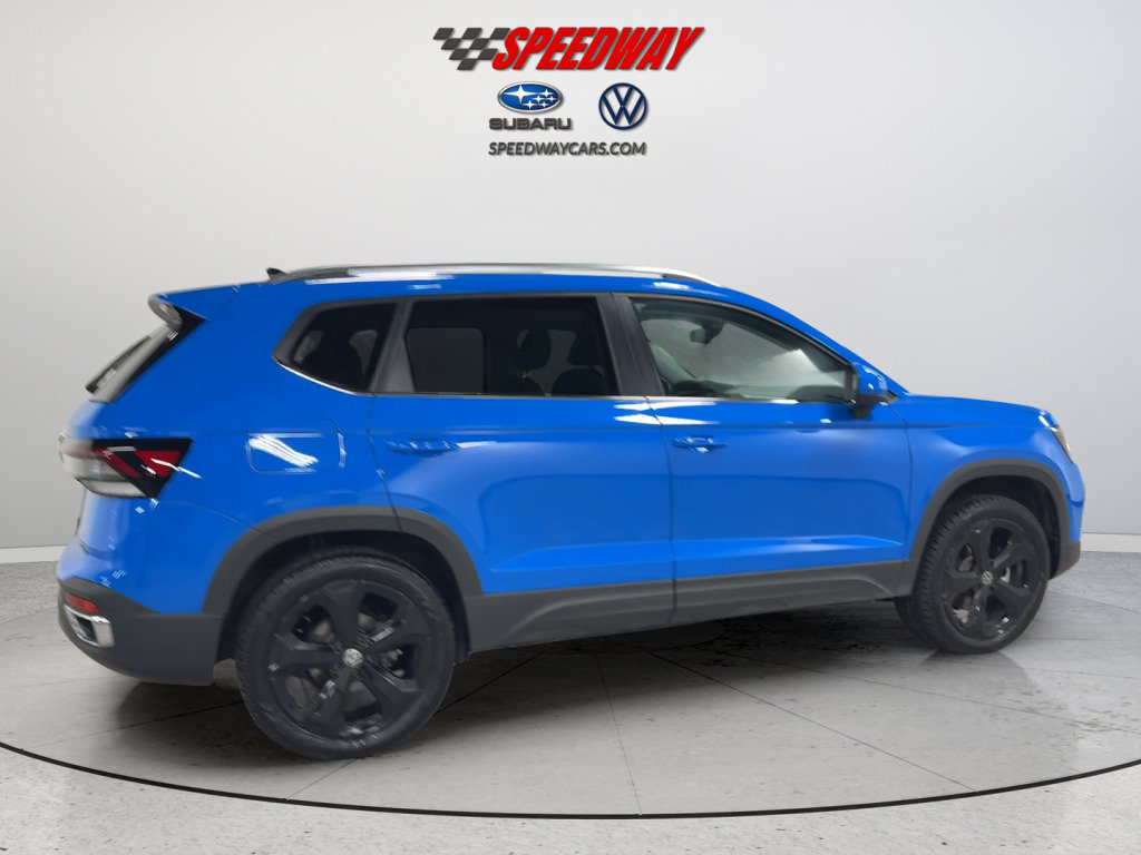 Certified 2025 Volkswagen Taos SEL AWD/4WD image 5