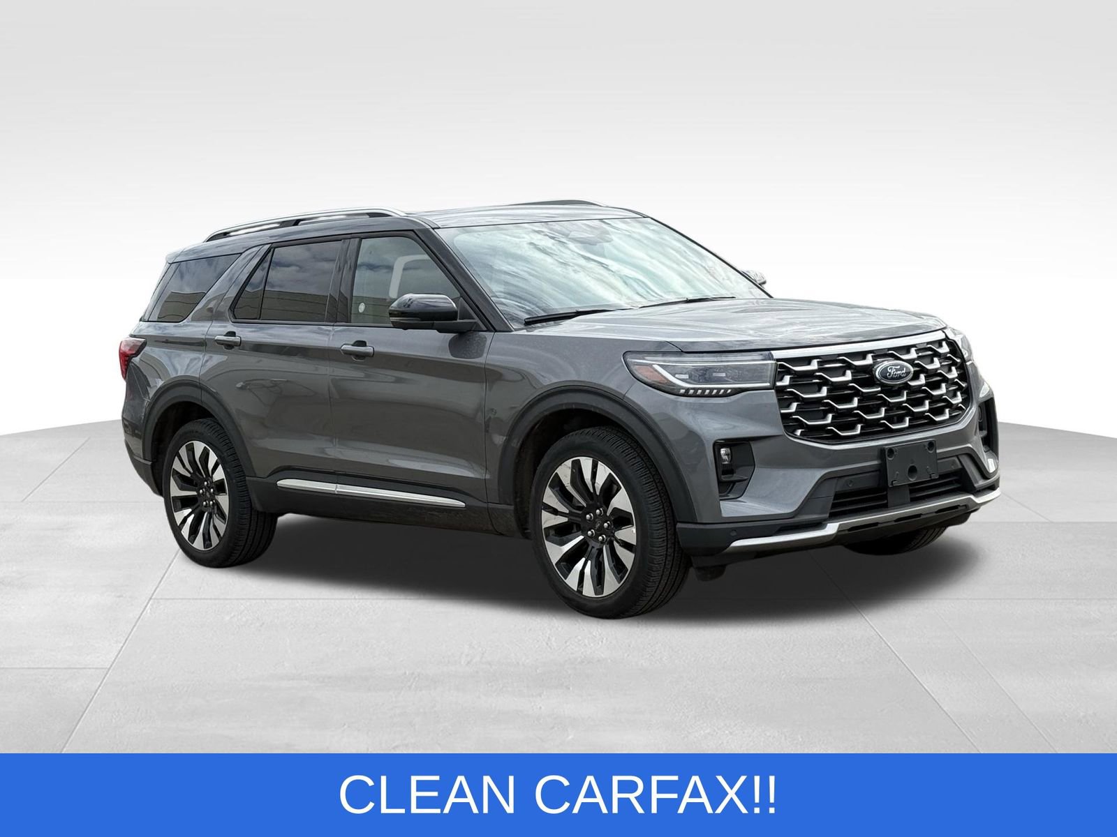 Used 2025 Ford Explorer Platinum w/ LUX Leather Package image 16