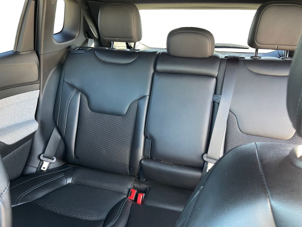 Used 2023 Jeep Compass Latitude w/ Convenience Group image 13