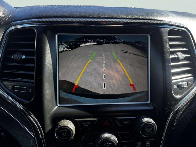 Used 2015 Jeep Grand Cherokee SRT image 30