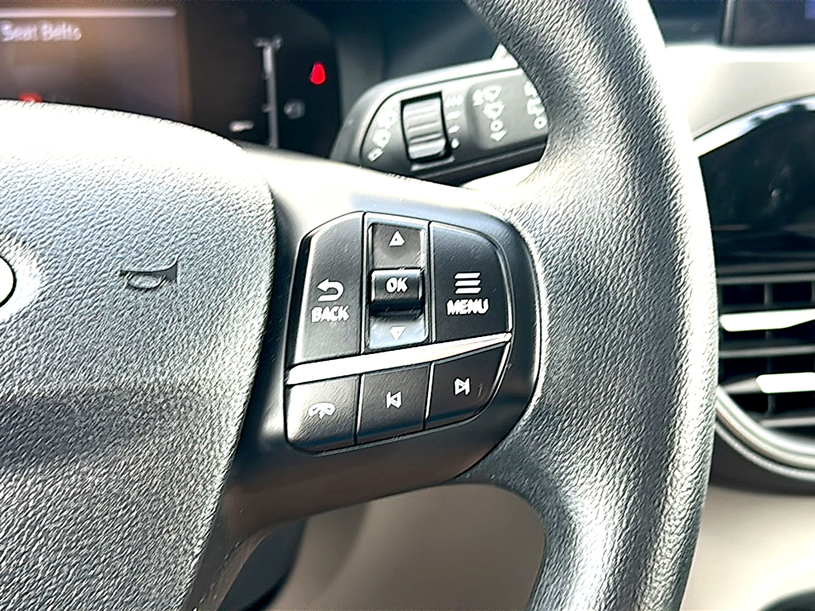 Used 2025 Ford Escape Active AWD/4WD image 28