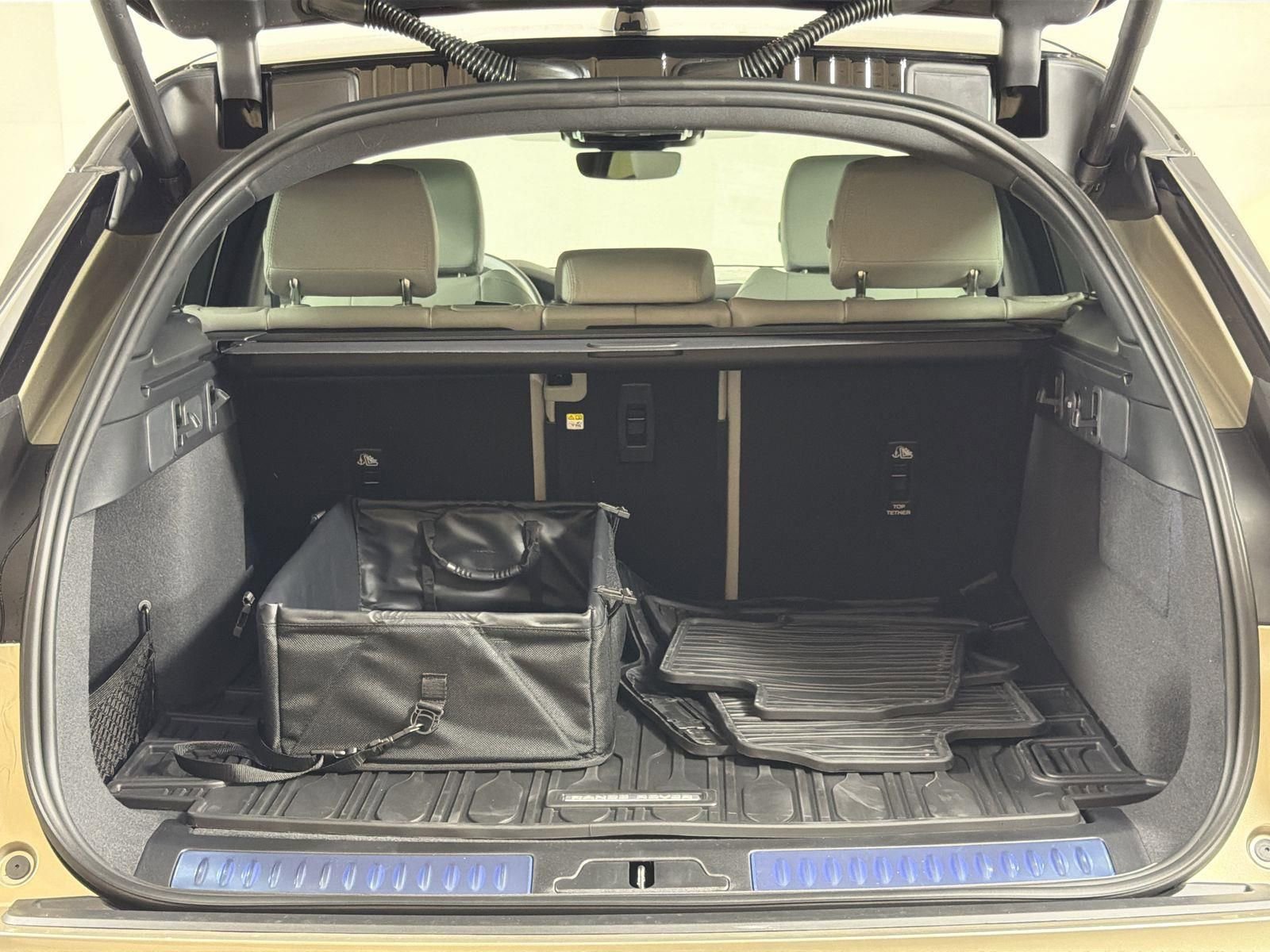 New 2026 Land Rover Range Rover Velar S image 29