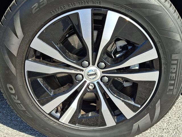 Certified 2023 Volvo XC60 B5 Core w/ Climate Package AWD/4WD image 8