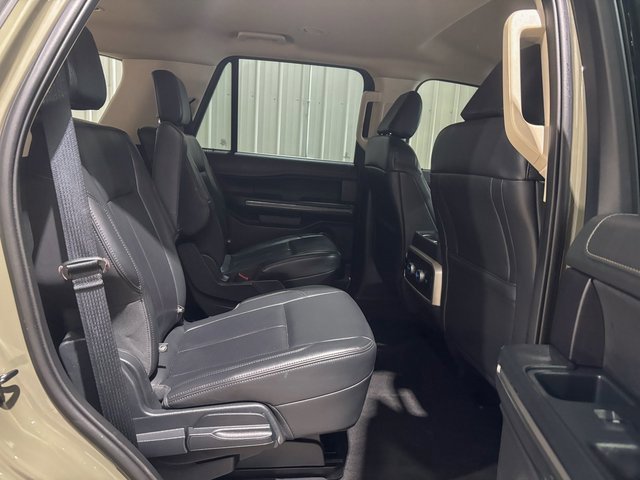 Used 2024 Ford Expedition XLT image 31