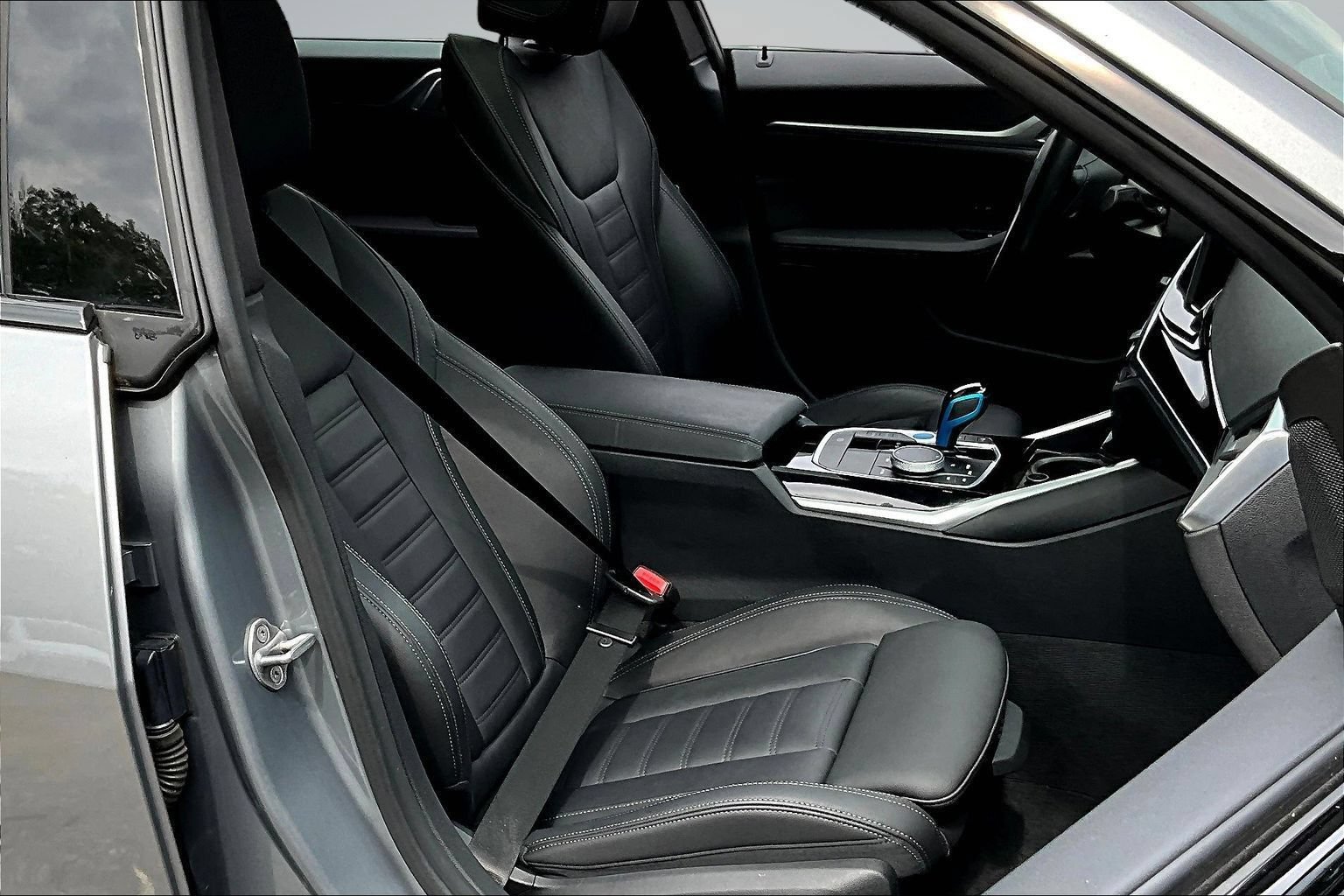 Used 2023 BMW i4 eDrive40 w/ Premium Package RWD image 27