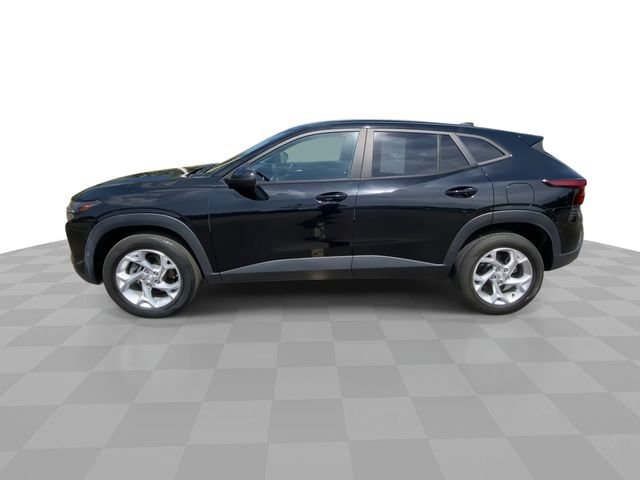 Used 2024 Chevrolet Trax LS w/ LS Convenience Package FWD image 7