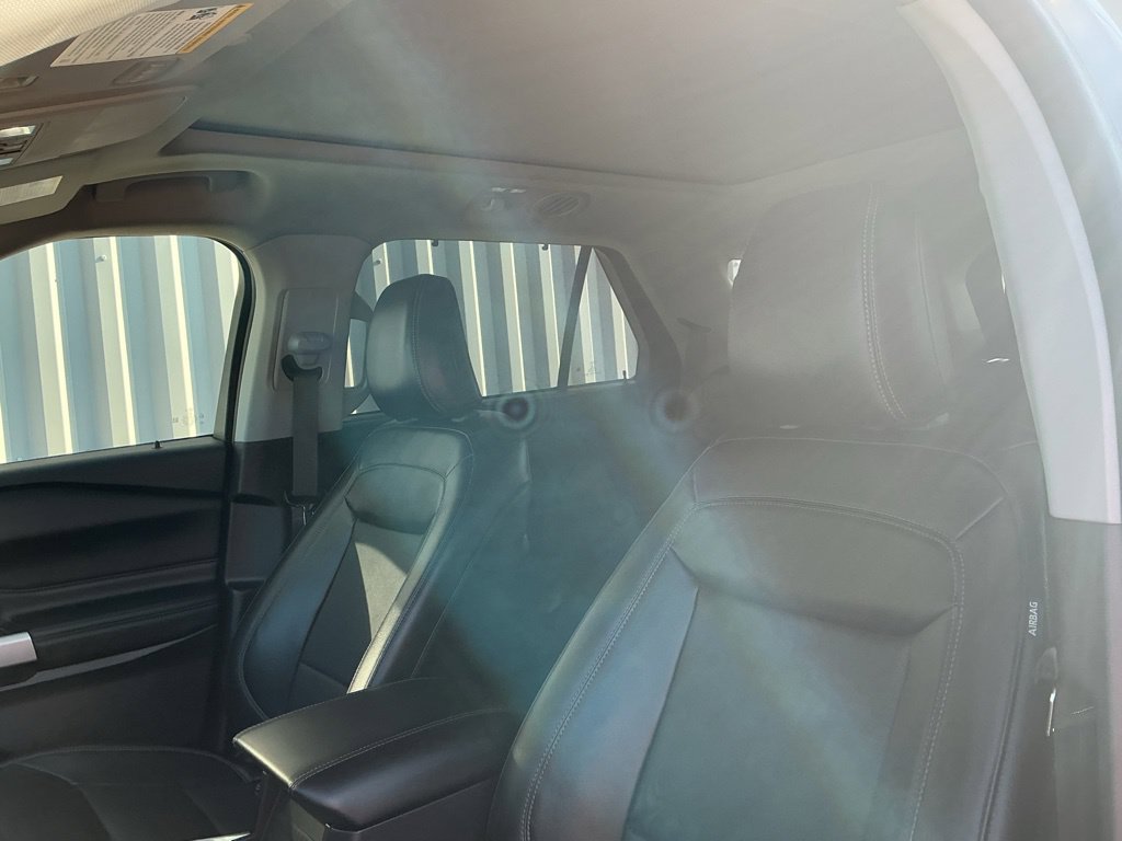 Used 2023 Ford Explorer Limited w/ Limited Technology Package AWD/4WD image 10
