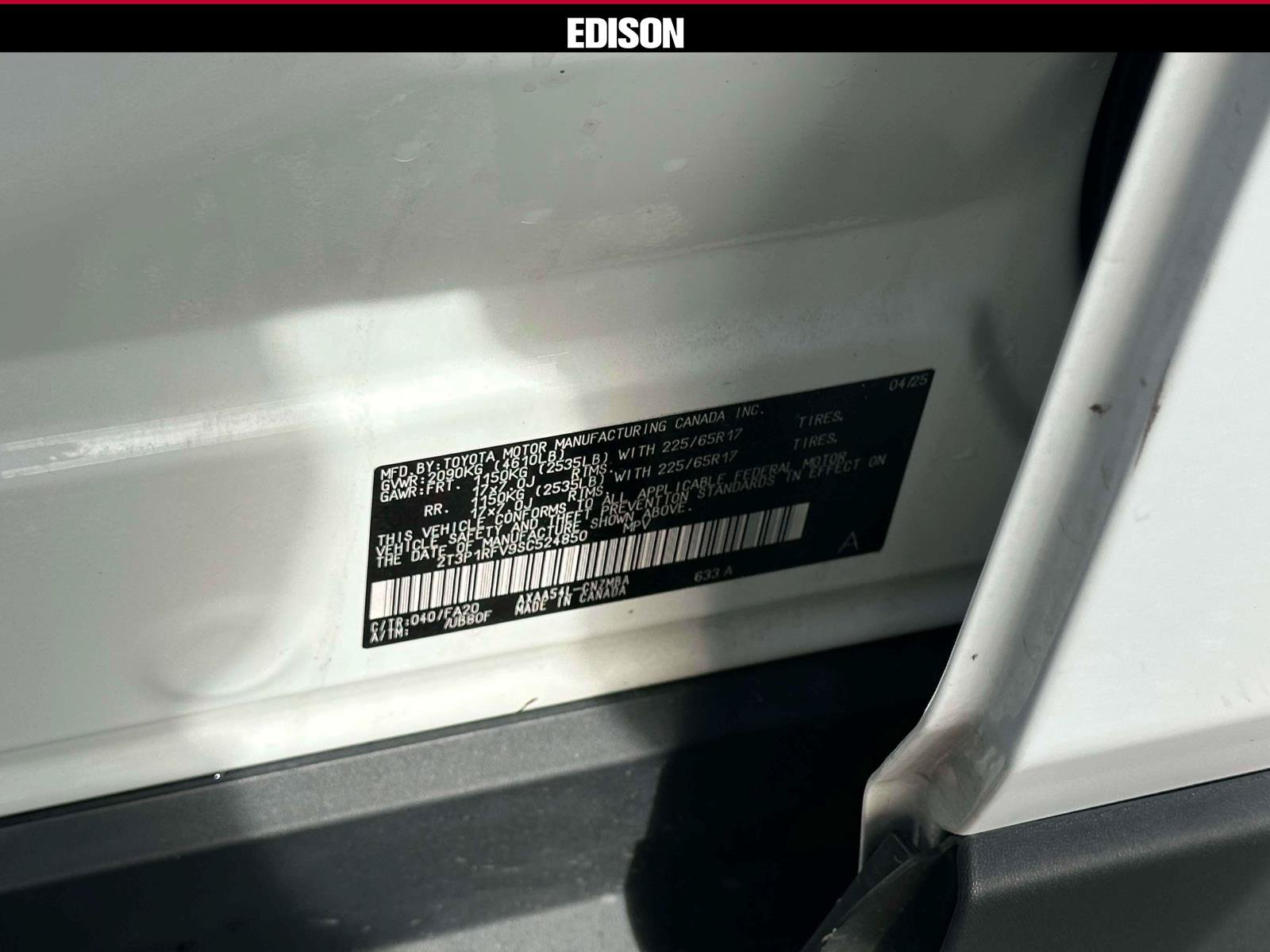 Used 2025 Toyota RAV4 XLE AWD/4WD image 32