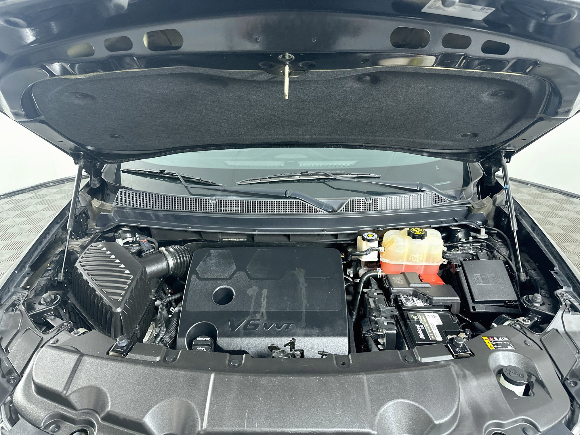 Used 2019 Chevrolet Traverse LT FWD image 36