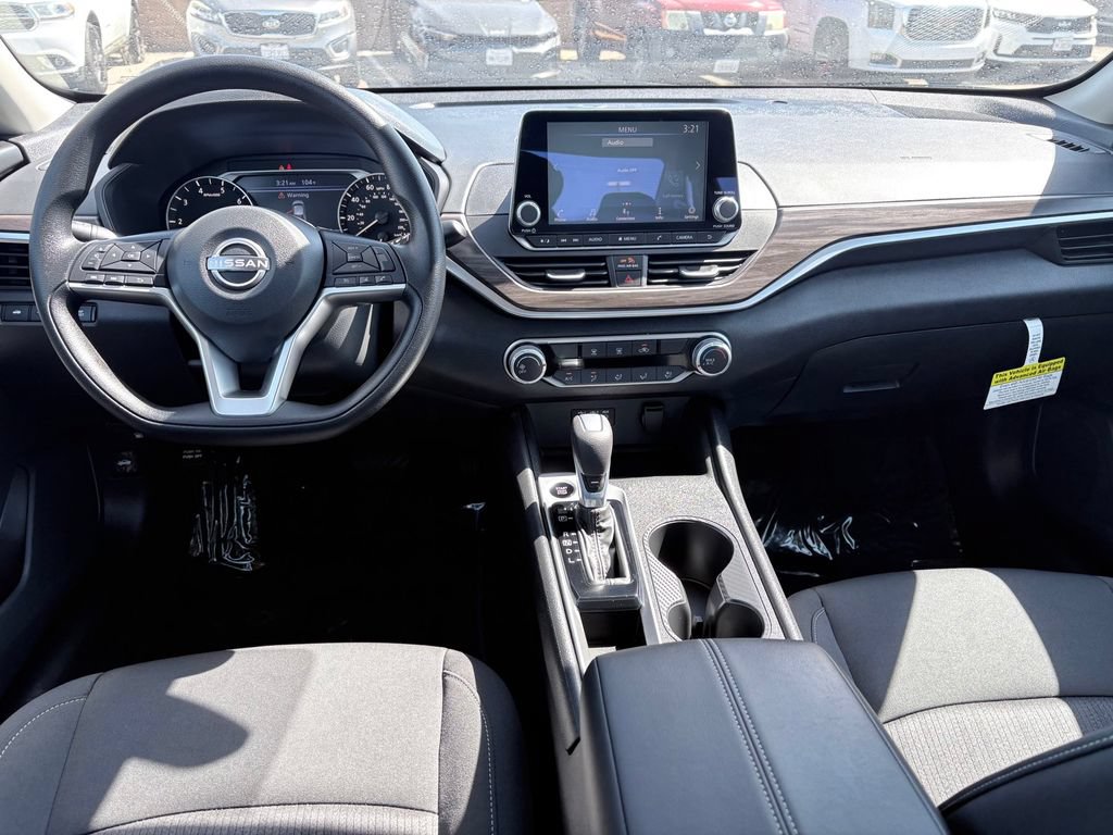 New 2026 Nissan Altima 2.5 SV FWD image 7