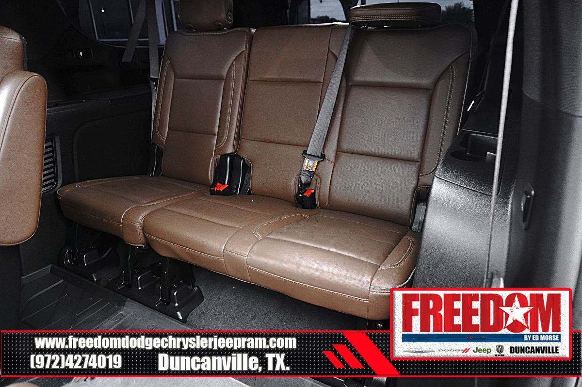 Used 2023 Chevrolet Suburban High Country AWD/4WD image 15