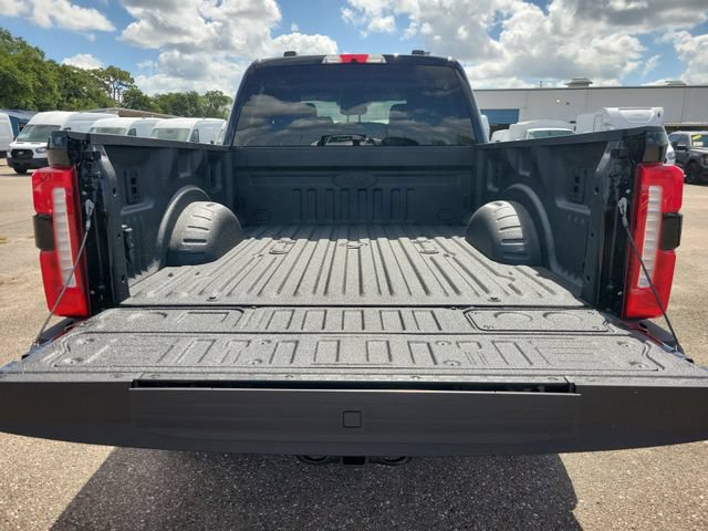 New 2026 Ford F250 Lariat w/ Black Appearance Package AWD/4WD image 7