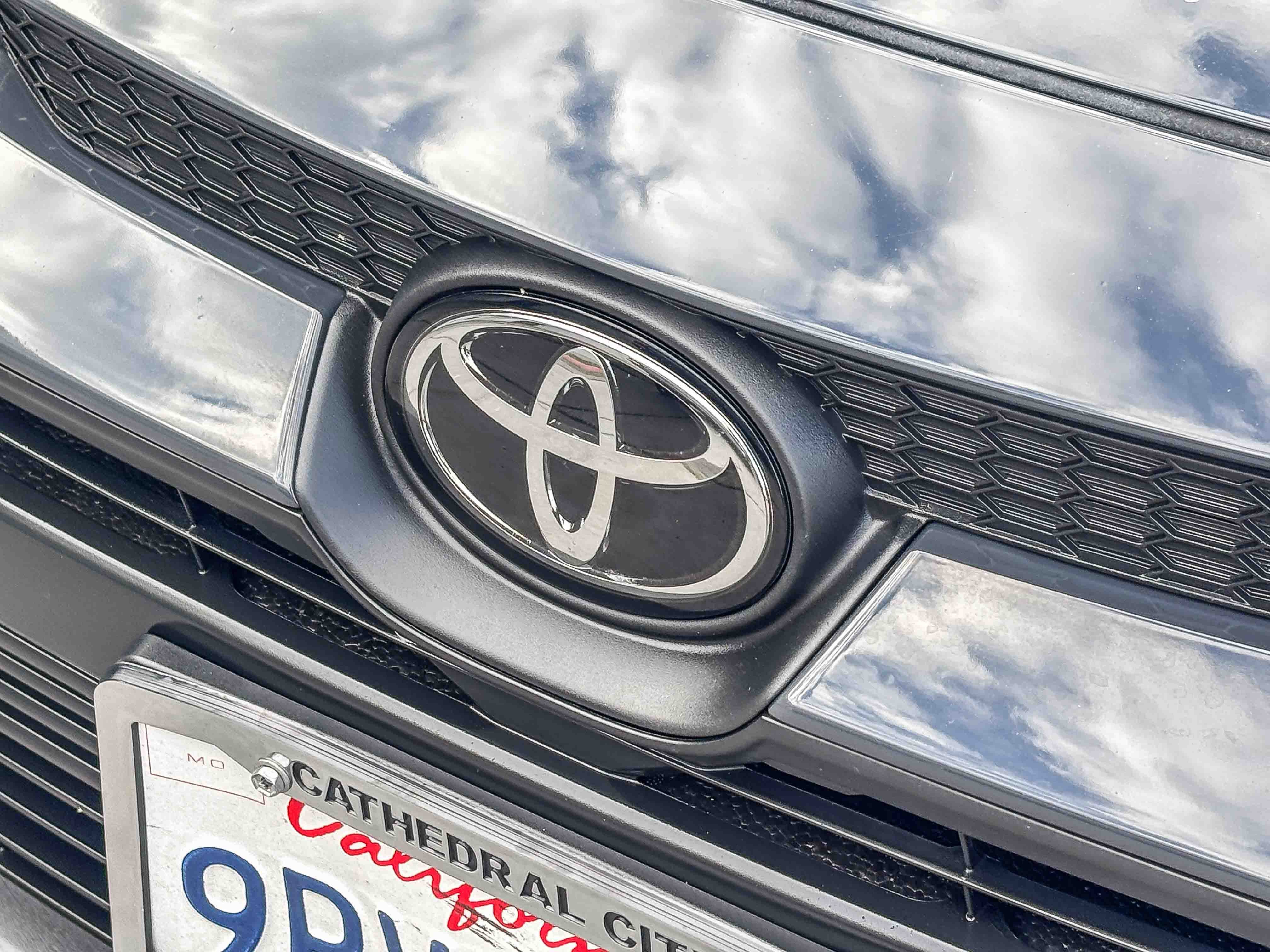 Certified 2025 Toyota Corolla LE image 10