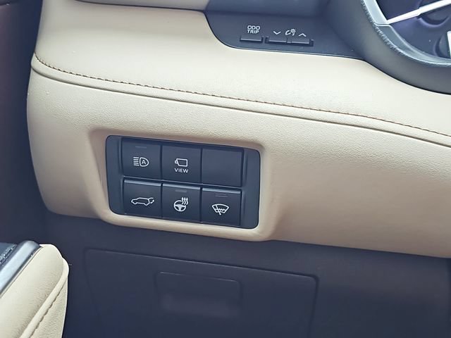 Used 2021 Toyota Highlander Platinum FWD image 32