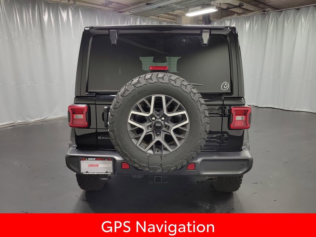 Used 2025 Jeep Wrangler Sahara AWD/4WD image 7