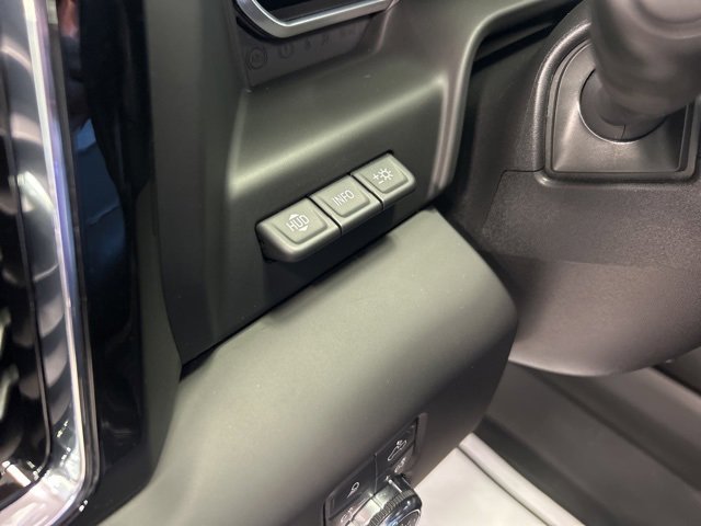 Used 2024 GMC Sierra 3500 Denali w/ Denali Reserve Package image 20