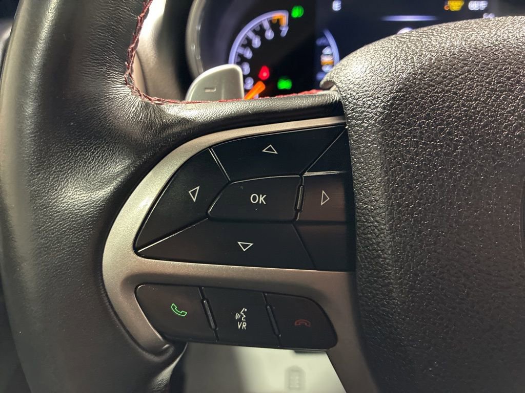 Used 2018 Jeep Grand Cherokee Trailhawk w/ Trailhawk Luxury Group AWD/4WD image 27