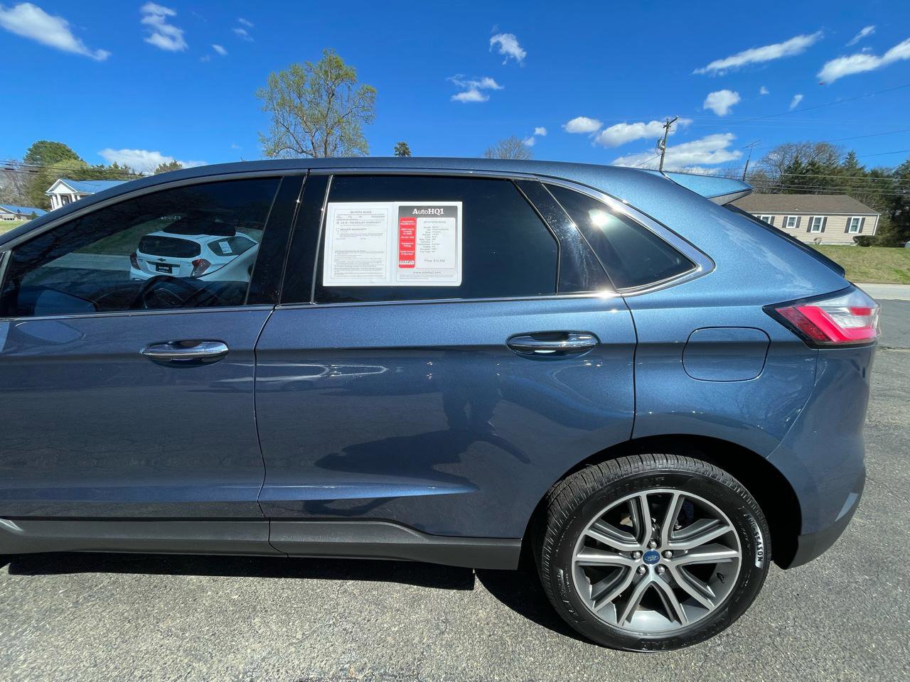 Used 2019 Ford Edge Titanium w/ Cold Weather Package image 4