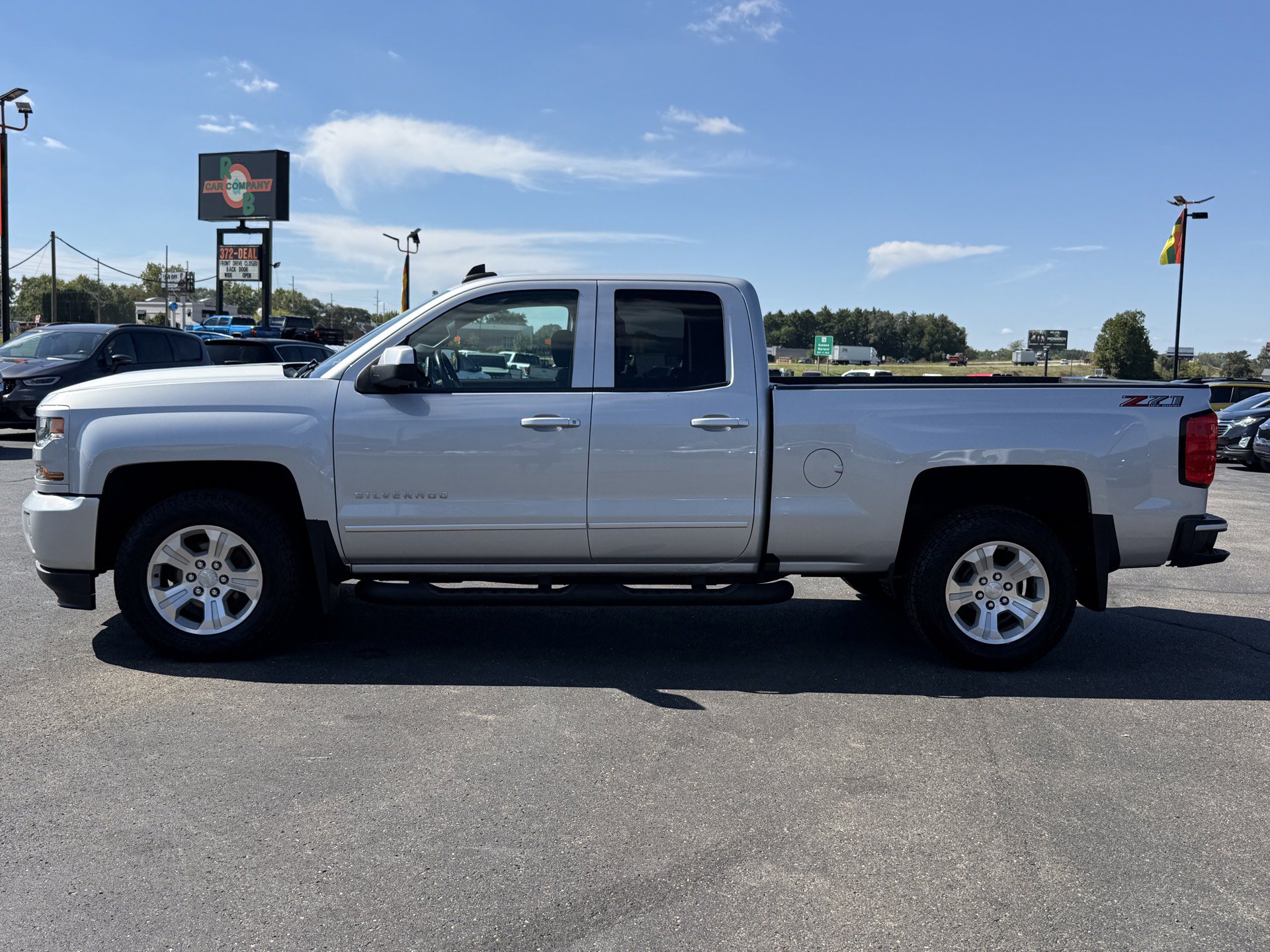Used 2018 Chevrolet Silverado 1500 LT w/ All Star Edition AWD/4WD image 5