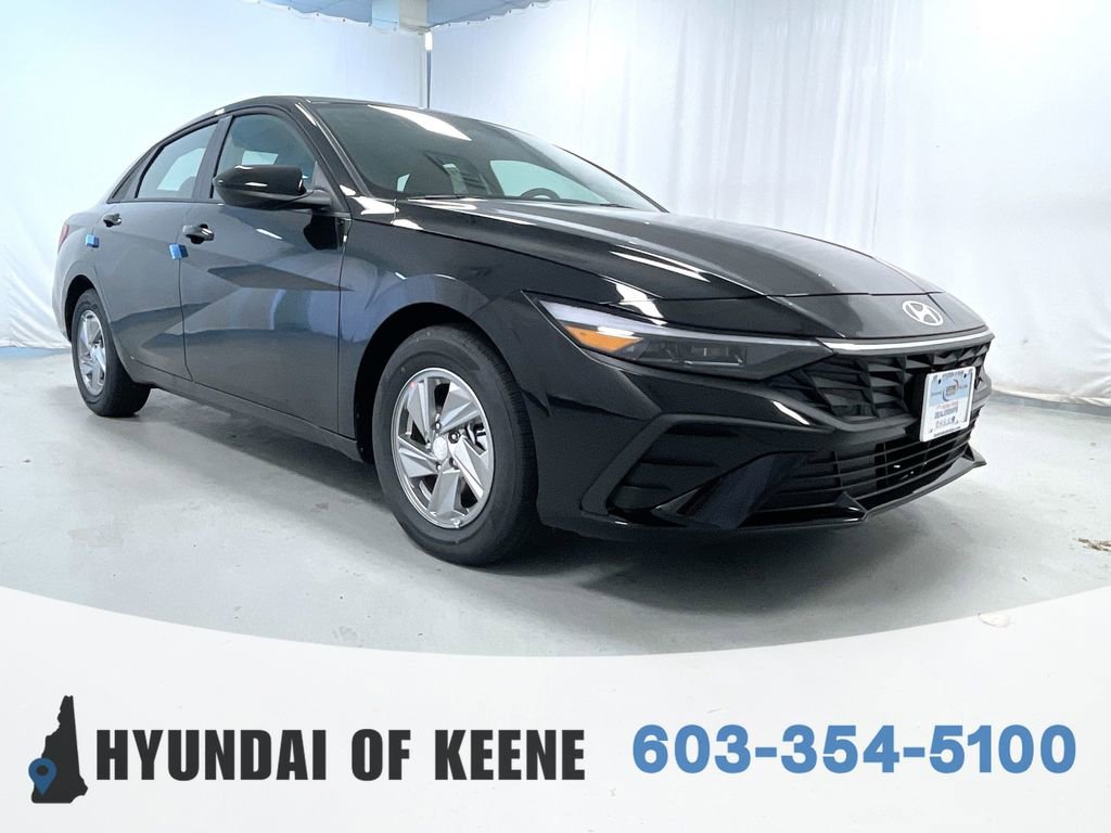 New 2025 Hyundai Elantra SE